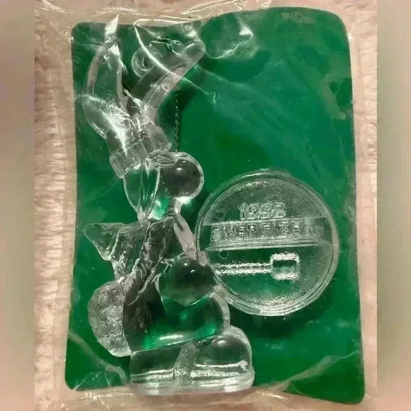 Vintage set of 4 Energizer Bunny Christmas Ornaments in Original Packaging - Picture 4 of 10